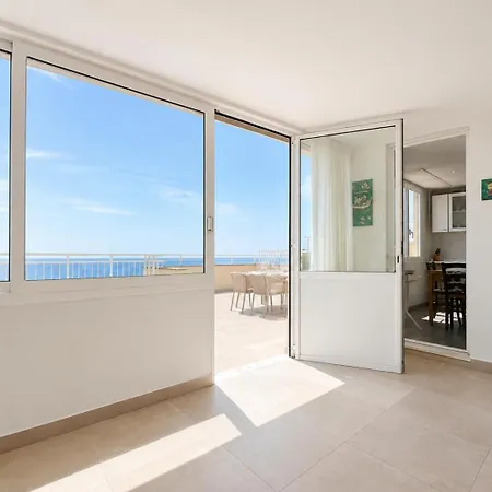 Hostdomus - Sky And Rooftop * Finale Ligure